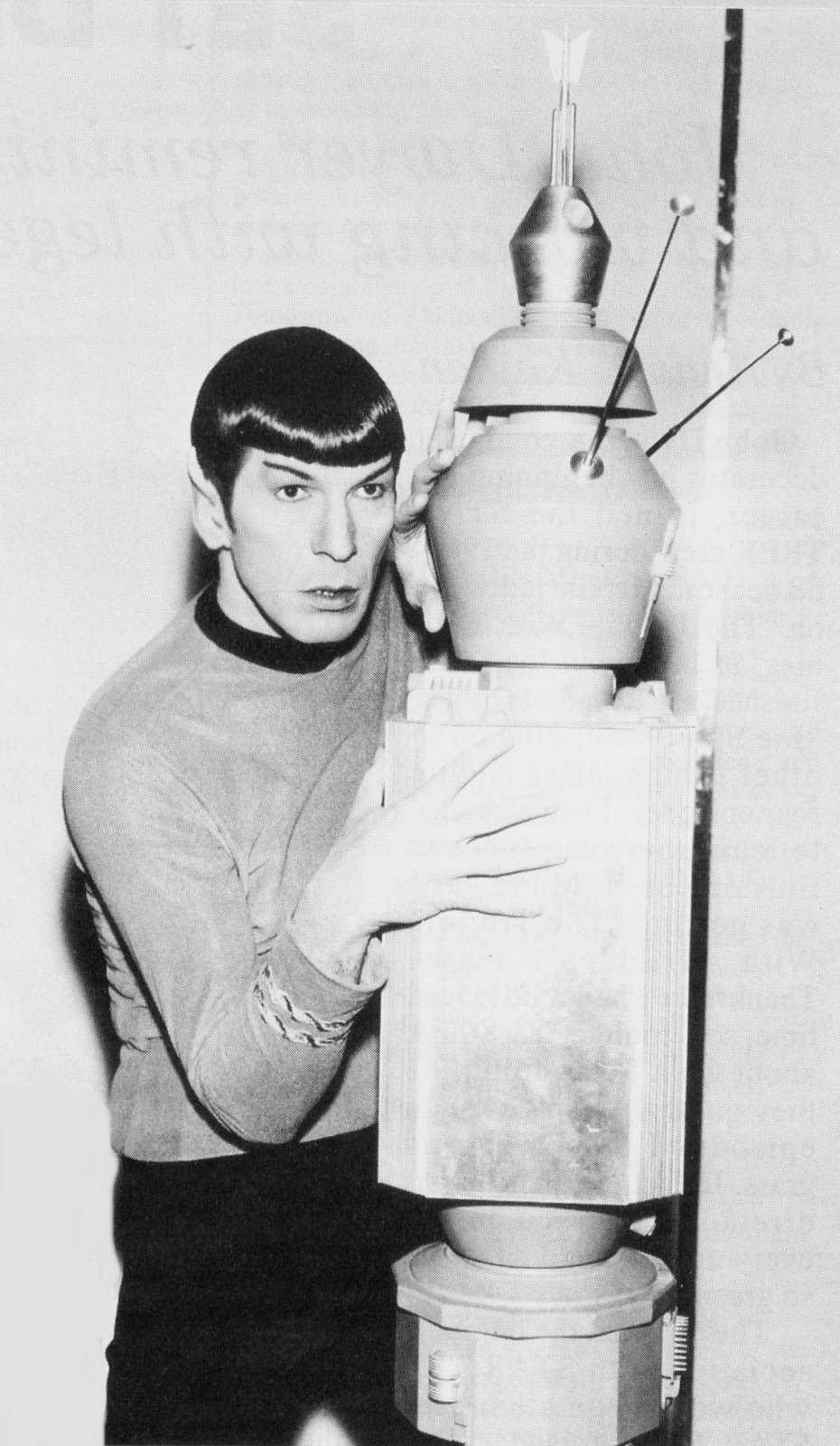 [spock_and_nomad.jpg]