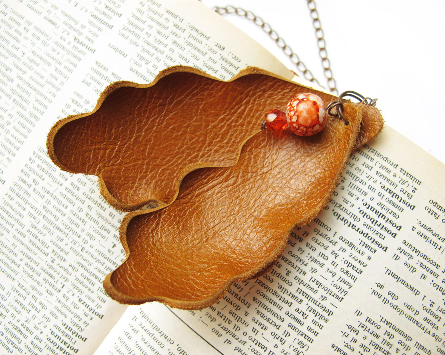Katrinshine New autumn leather pendant