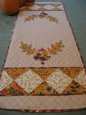 Awesome Fall Table Runner