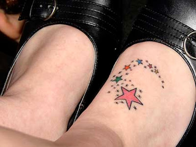 foot star tattoos. Shooting star tattoo-fashion