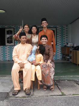 azizi's family