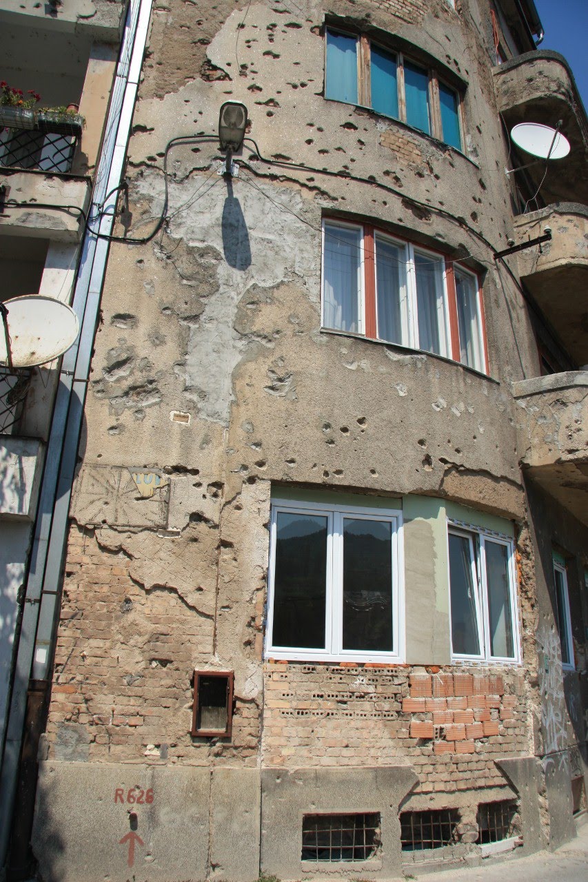 [Sarajevo+Bosnia+021+(853x1280).jpg]