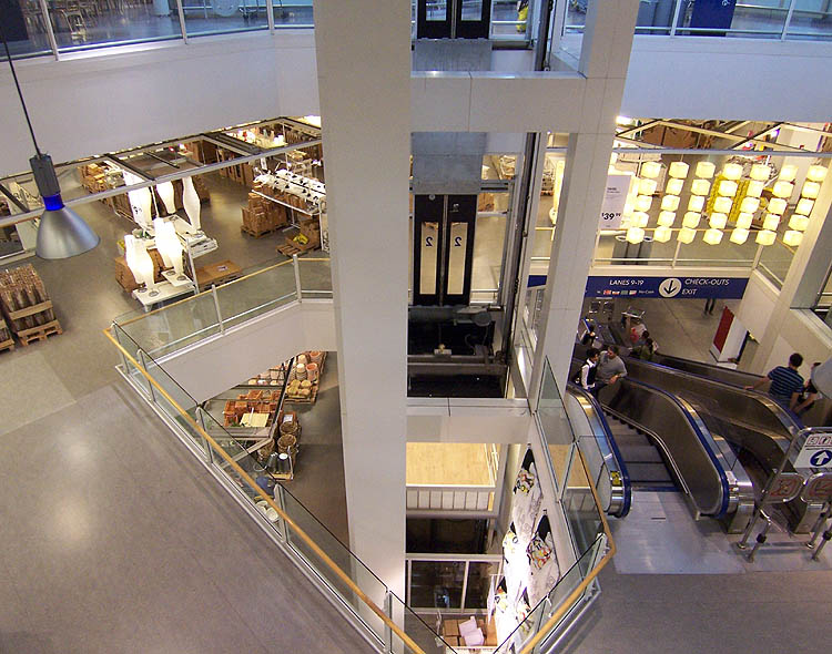 [ikea_elevator.jpg]