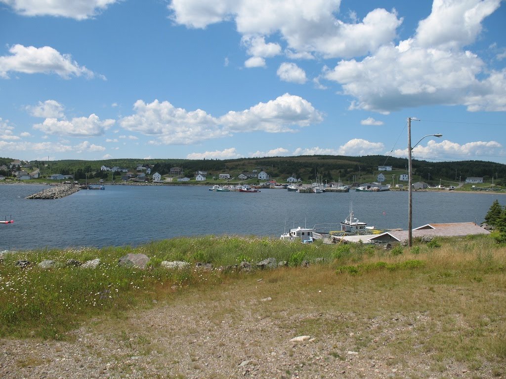 TotallyHooked Rug Hooking Escapades Main à Dieu (Hand Of God) Cape