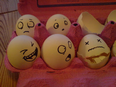Desenhos em ovos
