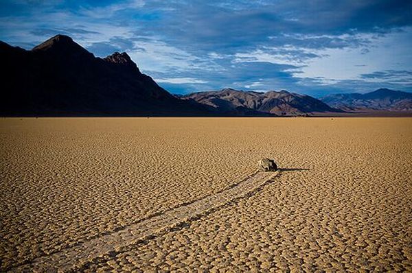 Sailing Stones, as pedras que andam