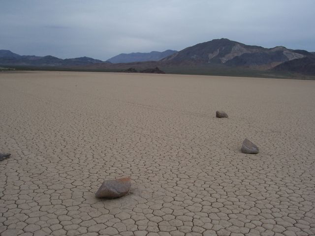 Sailing Stones, as pedras que andam