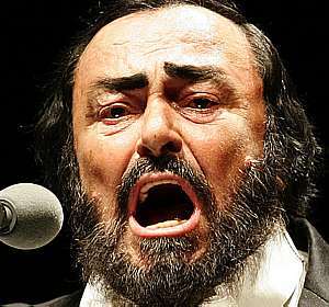 [pavarotti2-ap.jpg]