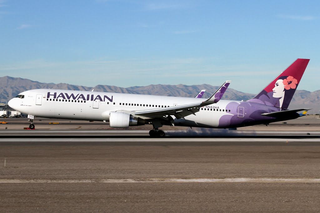 Aero Pacific Flightlines Hawaiian Airlines action in Las Vegas