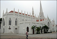 santhome cathedral chennai,churches in chennai