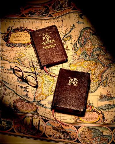 [Bible+book+of+Mormon.jpg]
