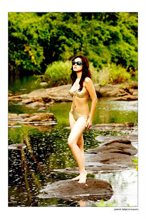 agyaat actress priyanka kotari hot sizzling bikini exposing pics hot romantic masala mallu item