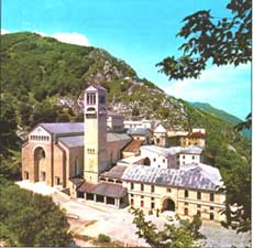 [santuariodimontevergine.jpg]