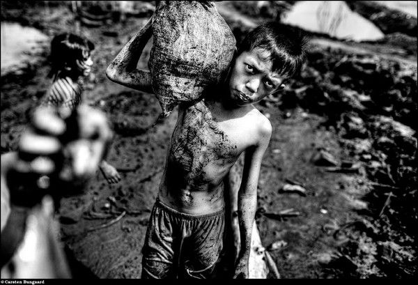 [gold_mining_01.jpg]