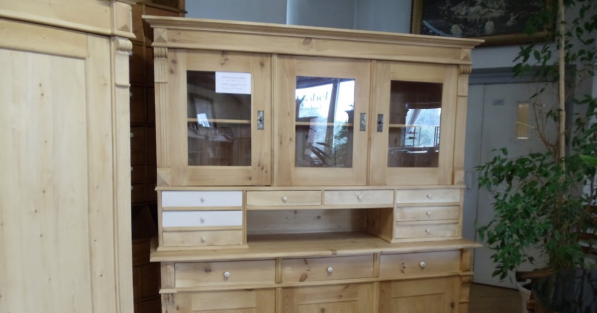 Antike Möbel: Schöner Küchenschrank