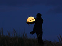 [moonsize_icon.jpg]