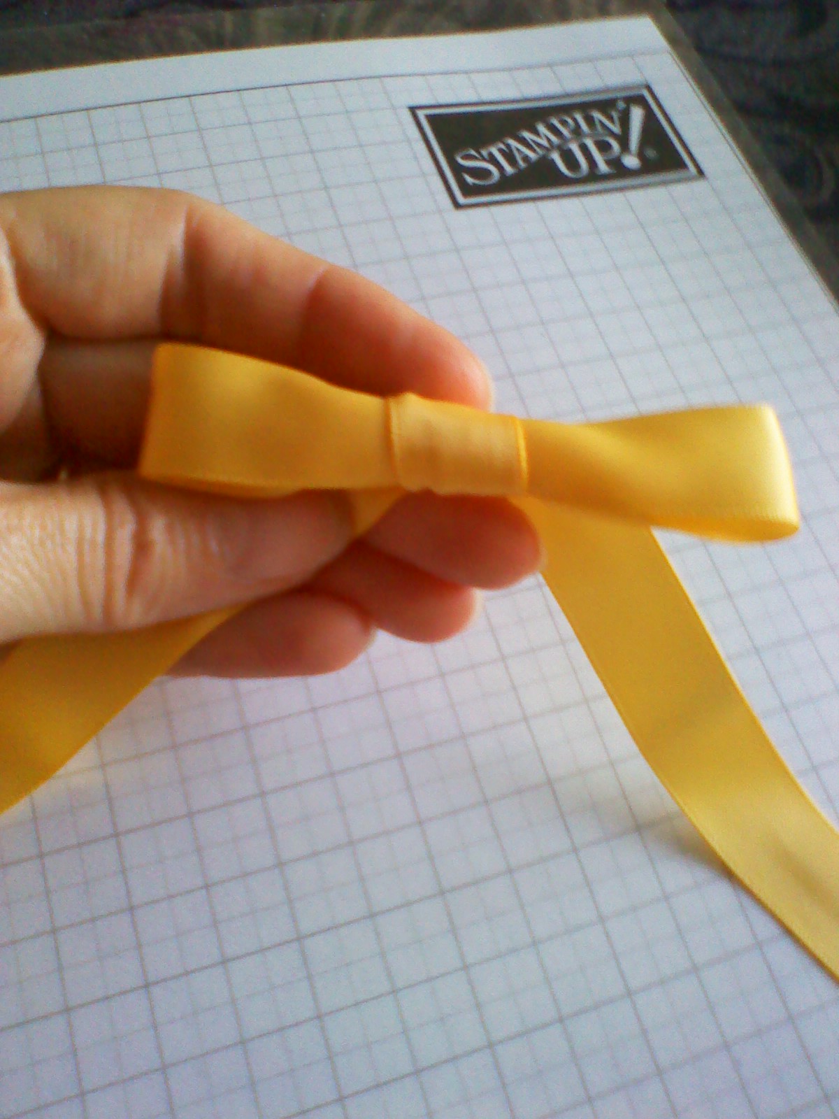 how to ribbon neck tie