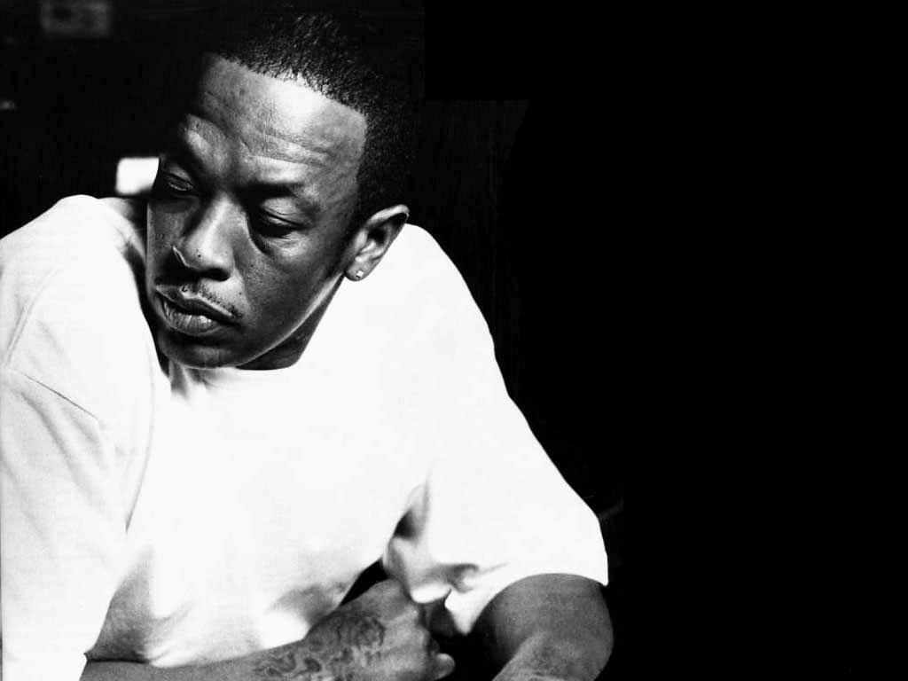 http://3.bp.blogspot.com/_sge8OGHZ5Ec/TOKLCpO0txI/AAAAAAAAAMs/X2MwLABwrxM/s1600/Dr.-Dre.jpg