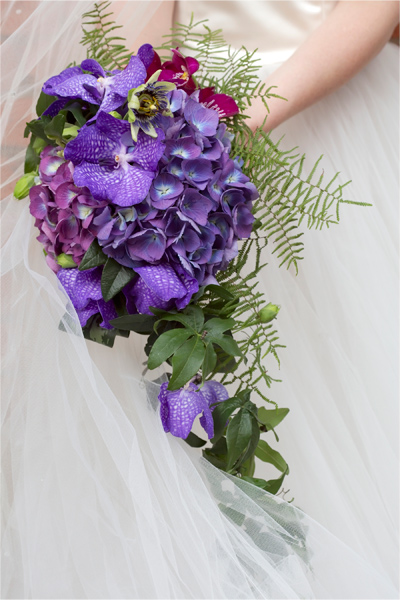 Asymmetrical an asymmetrical bouquet allows flowers to flow naturally