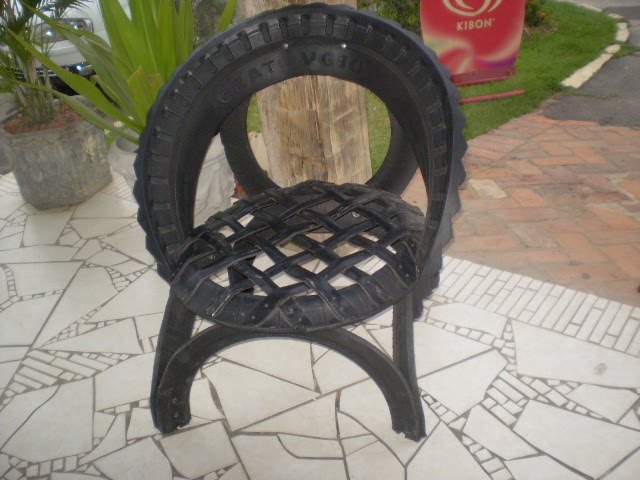 [PB090070.JPG]