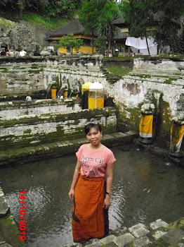 pemandian dan pura di Goa Gajah