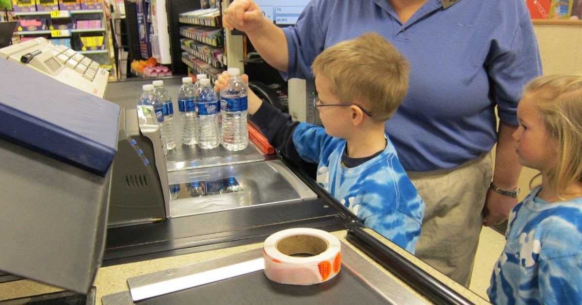 On The Beat in Bluffton Jericho visits Kroger! (Cute kids)