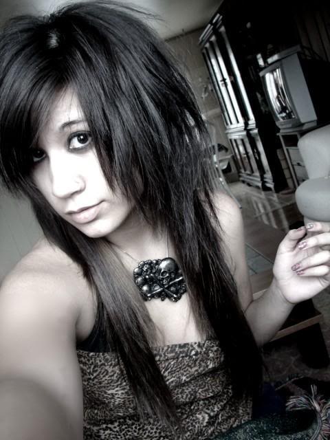 Emo Haircuts For girls With Thick Hair.1