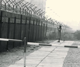 [BerlinWall.jpg]