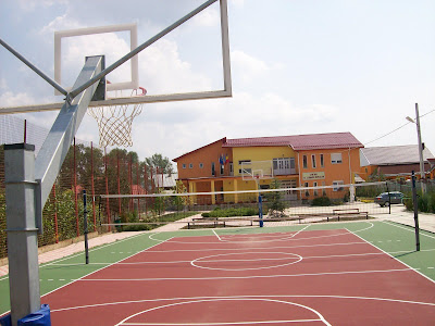 Sala de sport Terenul+de+basket+si+volei+CM