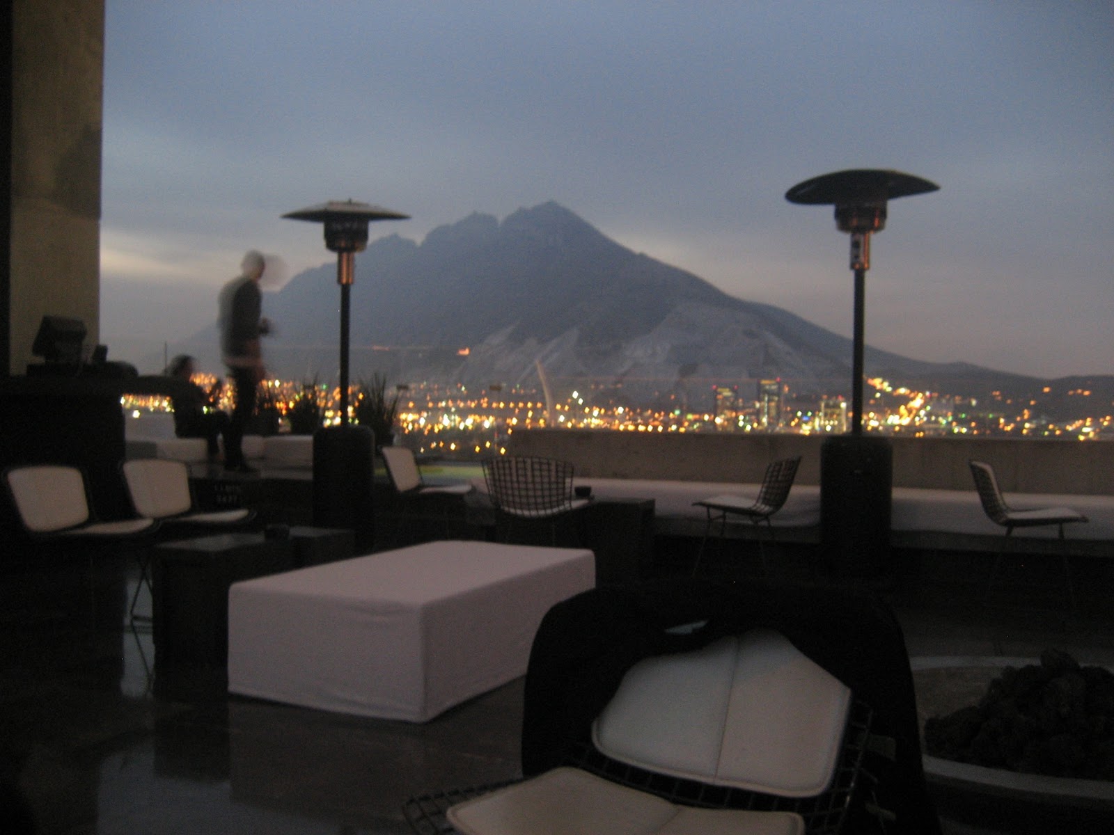 Burrito Belle Habita Hotel Sky Bar, San Pedro