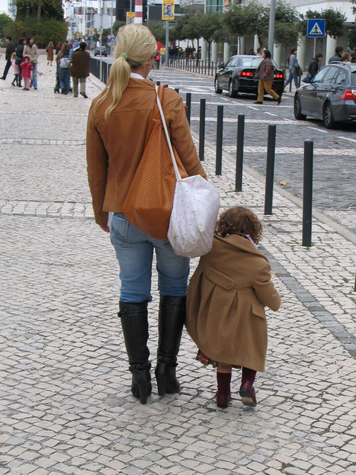 [ABRAMALASPRONODI.JPG]