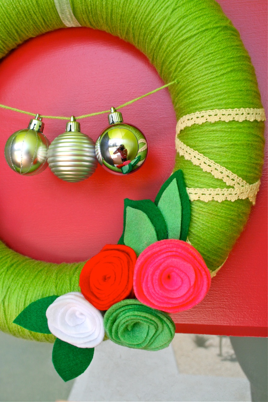 make it perfect: .My Yarn Wreath.