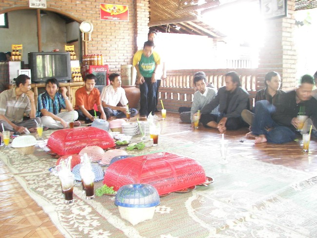 [Blogger+.JPG]