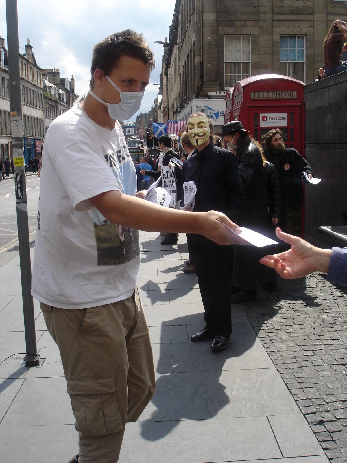 [Anonymous+Protest+16+August+2008+-+Europe+-+Edinburgh+Scotland+06.JPG]