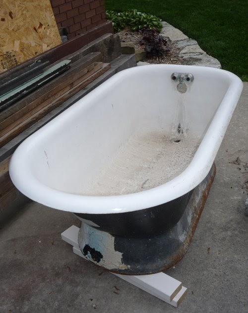 Irvington Bungalow pedestal tub