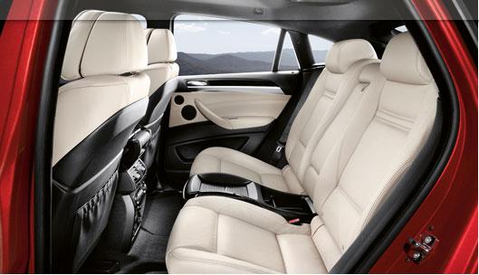 The interior of the BMW X6 The interior of the BMW X6 accentuates an active