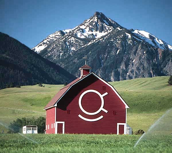 Mary E. Trimble BARNS SYMBOLS OF OLD AMERICANA