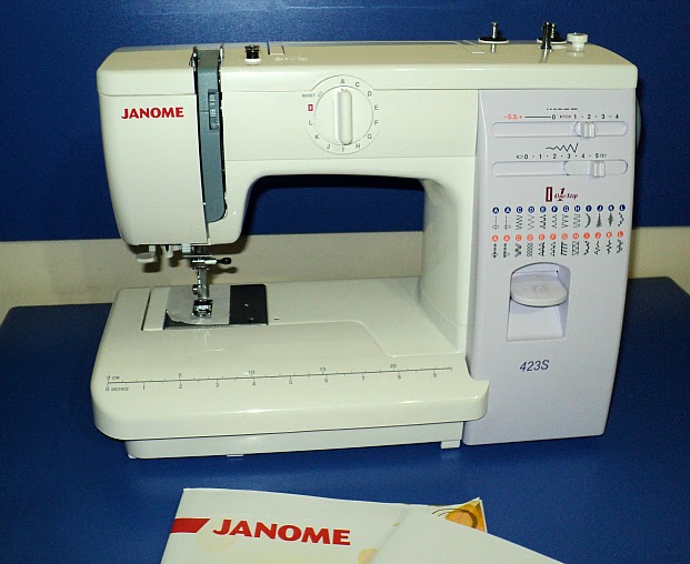 Busy mom's blog for easy and chic knits My Janome sewing machine or my
