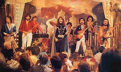 [1webbaris_kurtalanliveonstage1981web.jpg]