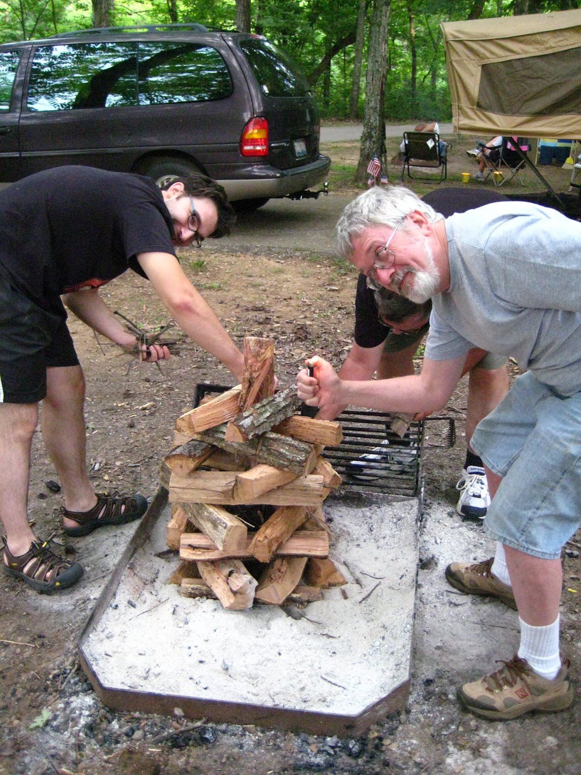 [boysmakefire.jpg]