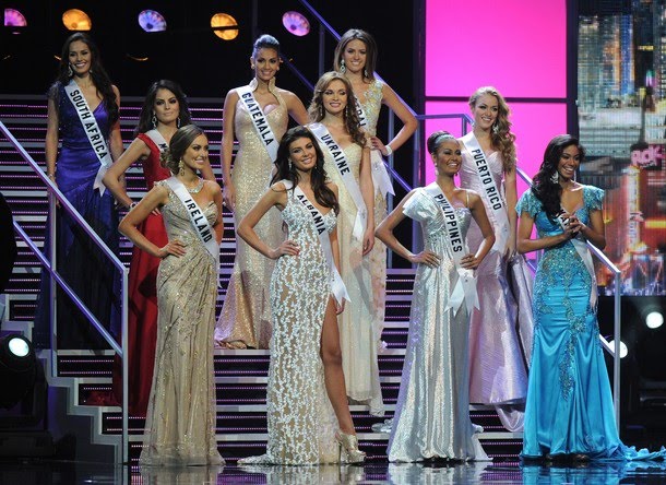 Mexico's Jimena Navarrete was crowned Miss Universe in an upset victory that