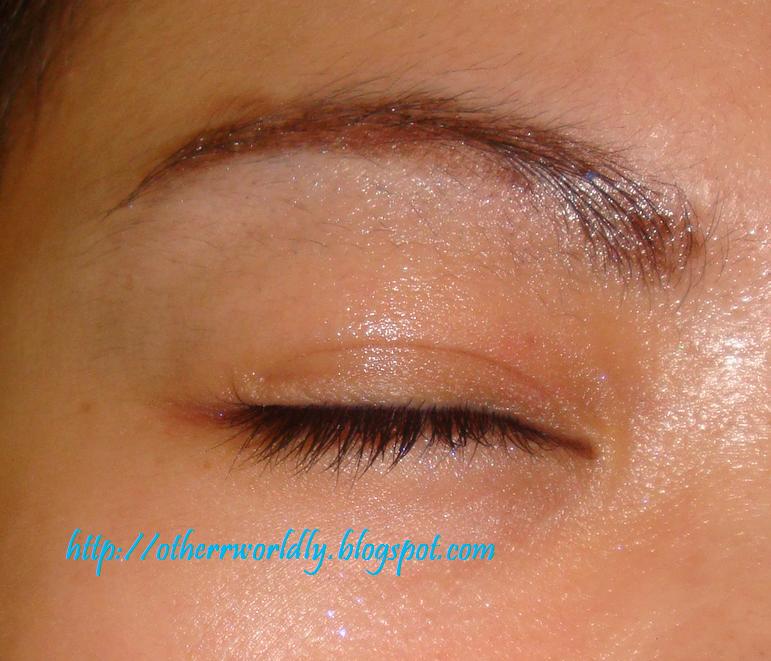 Makeup Shakeup in FOCUS jojoba oil as eye makeup remover (raccoon