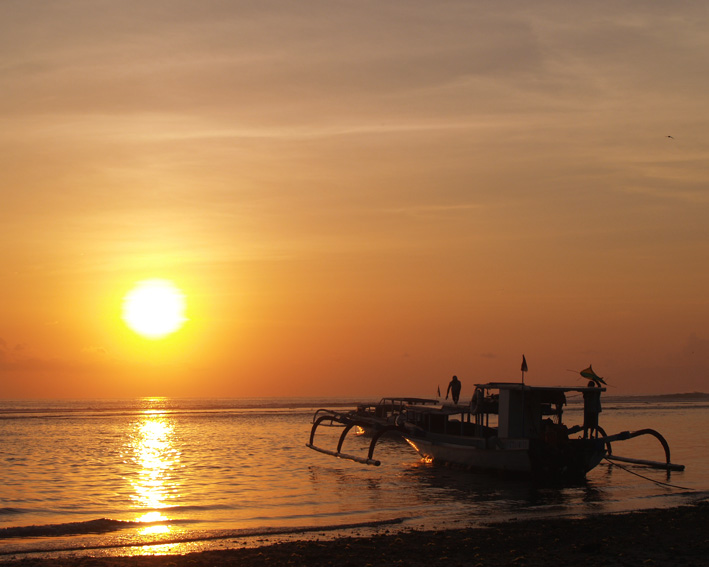 [perahu_nelayan.jpg]