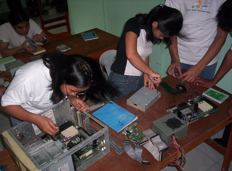 Software Teknisi Komputer Dan