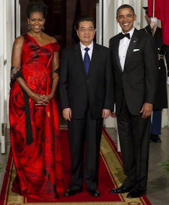 Michelle Obama Criticized by the CFDA and Oscar de la Renta: Should She Only Wear American Designers?