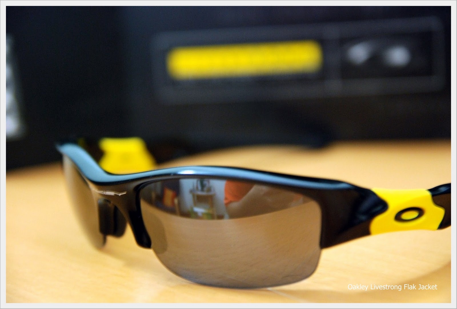 oakley livestrong flak jacket oakley livestrong flak jacket