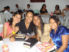 Expositor de fotos"conferência de jovens 2009"
