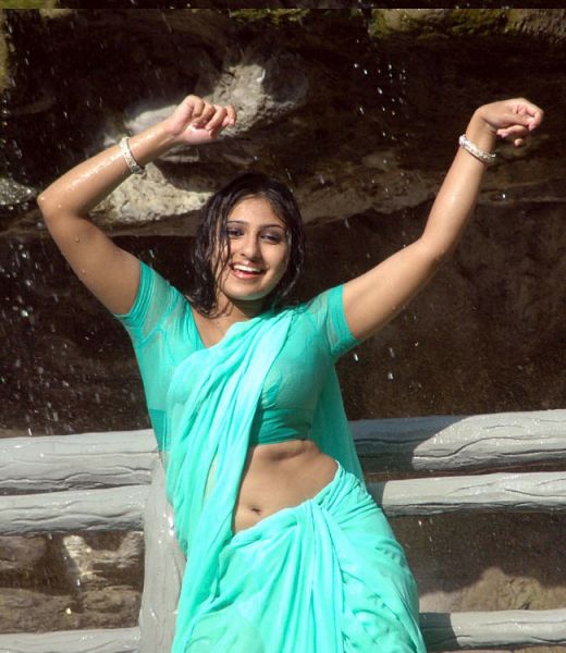 south india mallu actress Monica showing bra and wet saree sexy images