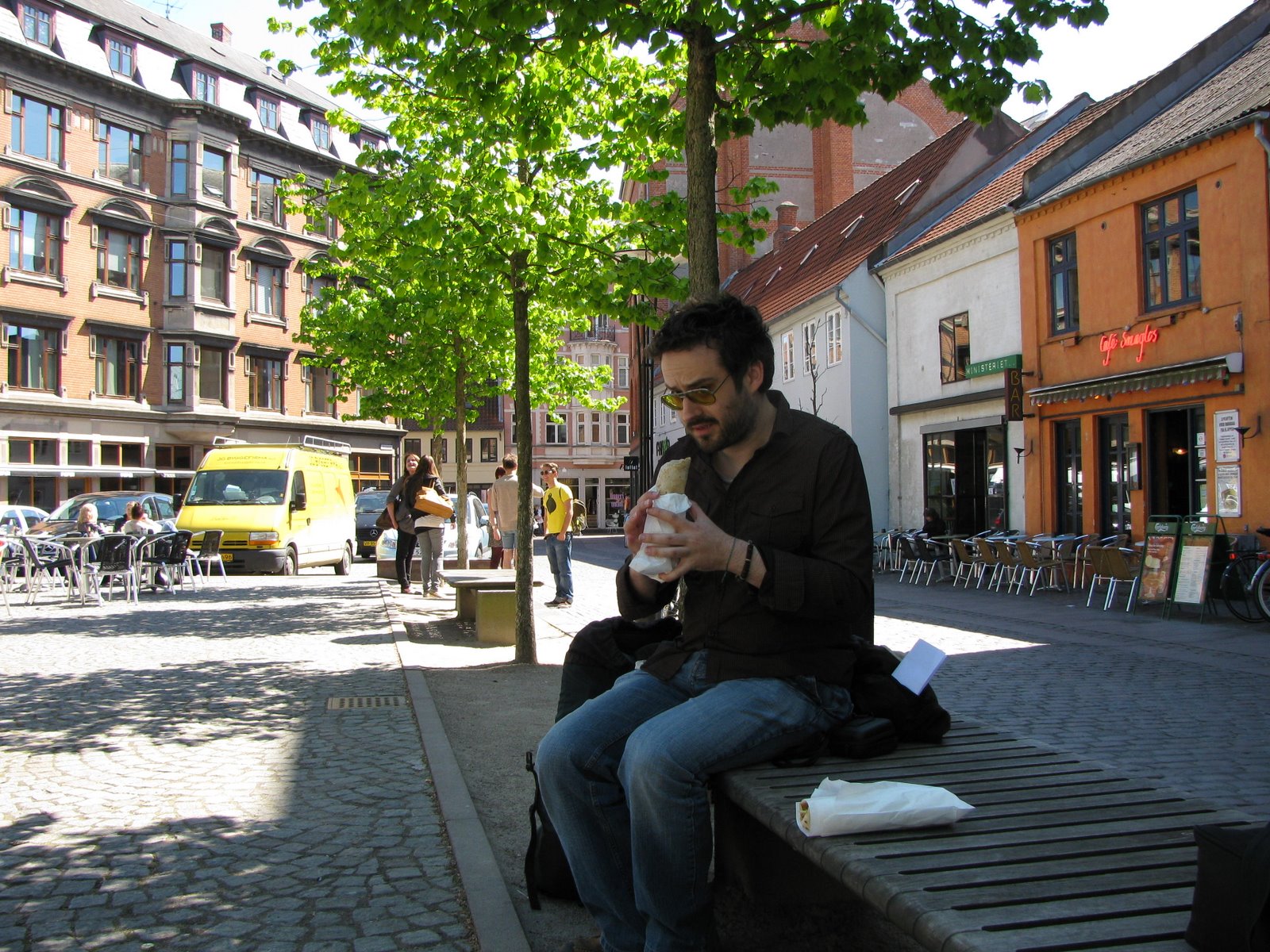 [Aarhus,+Monday+11th+May+105.JPG]