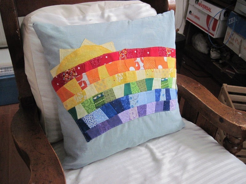 JuneBug's World Rainbow Pillow Tutorial